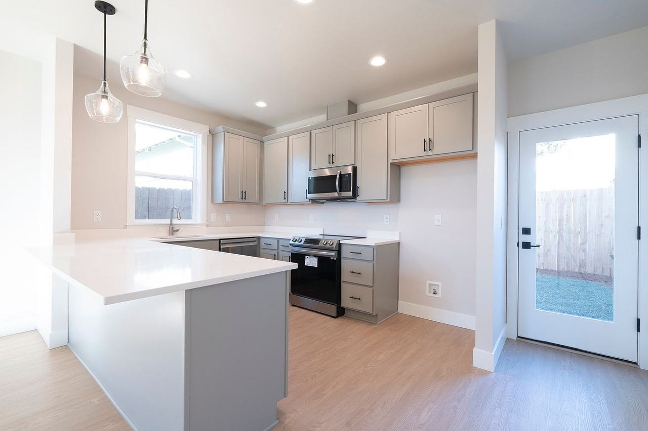 15841 Se Washington Ct - Photo 4 of 22