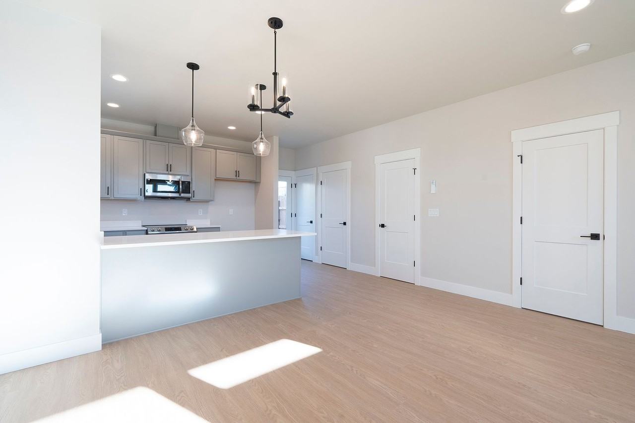 15841 Se Washington Ct - Photo 5 of 22