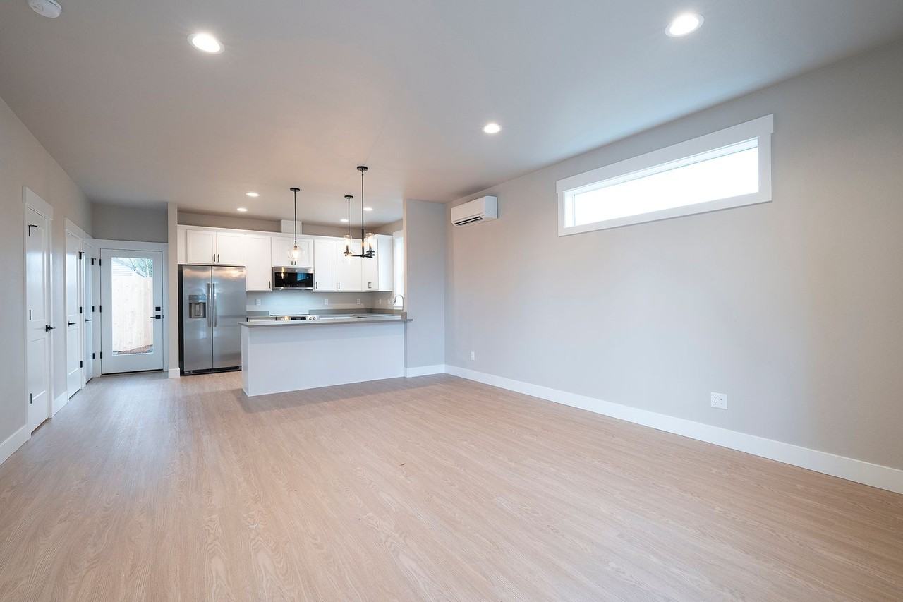 15893 Se Washington Ct - Photo 6 of 28