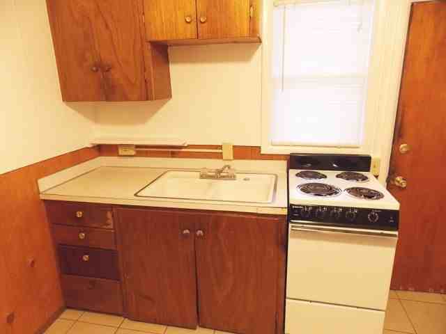 307 S 28th St #11 - Photo 2 of 6