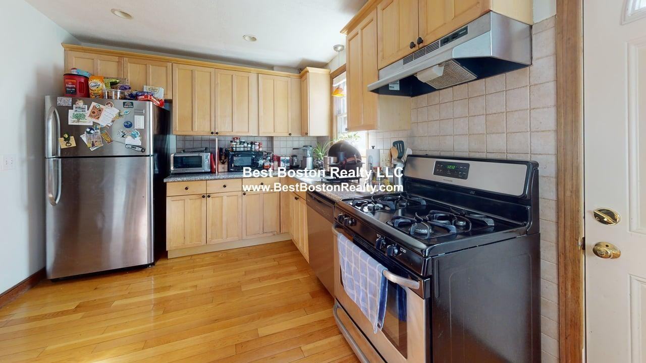 24 Saville St