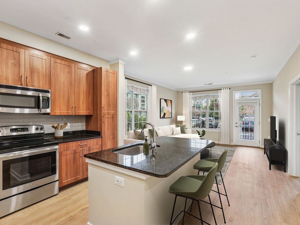 Avalon Falls Church - Photo 2 of 49