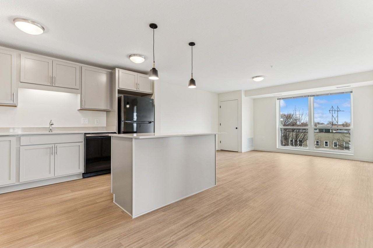 Marshall Avenue Flats - Photo 5 of 47