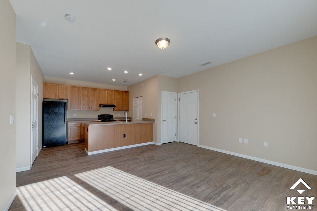 Commerce Gardens - Photo 4 of 16