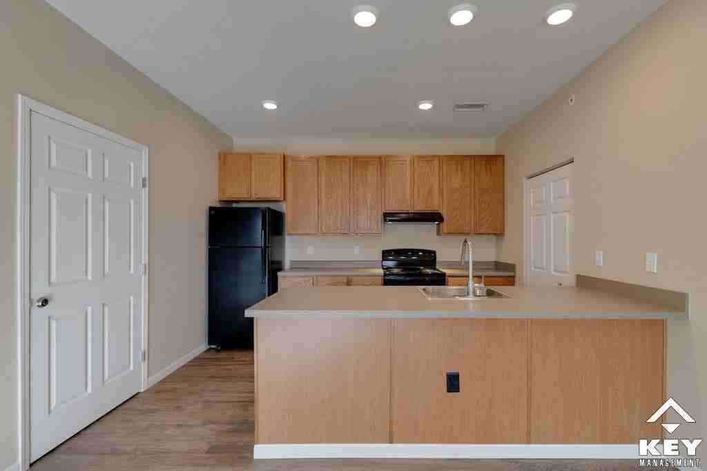 Commerce Gardens - Photo 5 of 16