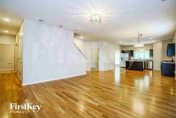 314 Market St - Photo 2 of 12
