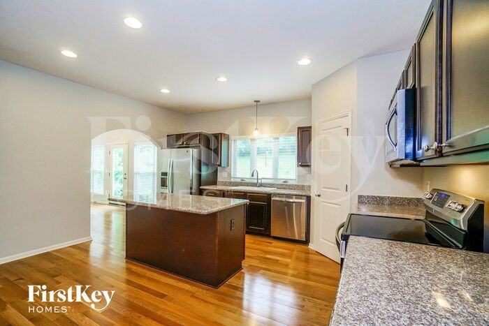 314 Market St - Photo 3 of 12