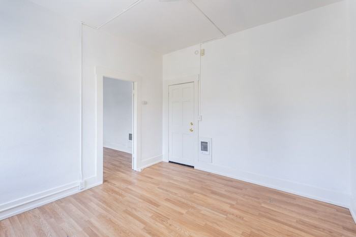 302 17th Ave #3 - Photo 3 of 10