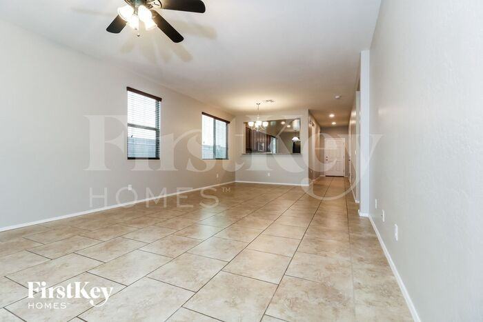 14760 W Surrey Dr - Photo 3 of 15