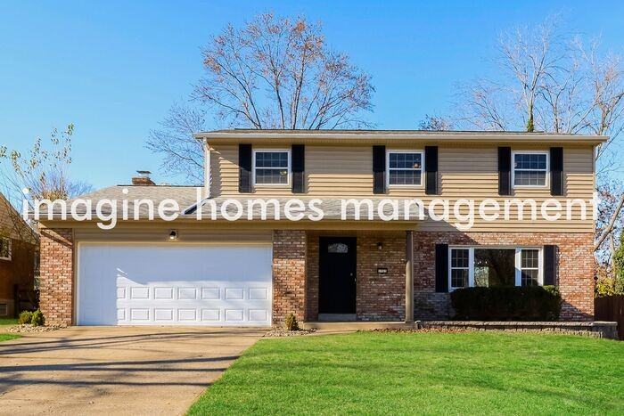 1723 Pinebluff Ln - Photo 3 of 21