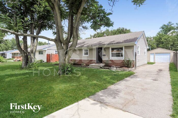 551 Westgate Dr - Photo 2 of 15