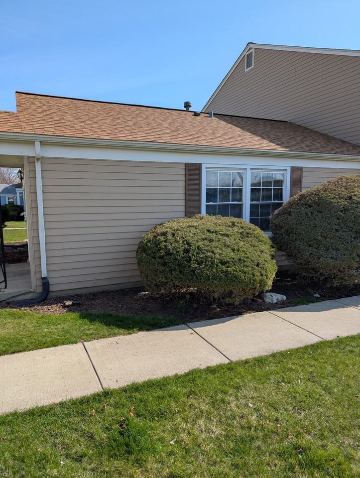 439 James Ct #A - Photo 3 of 18