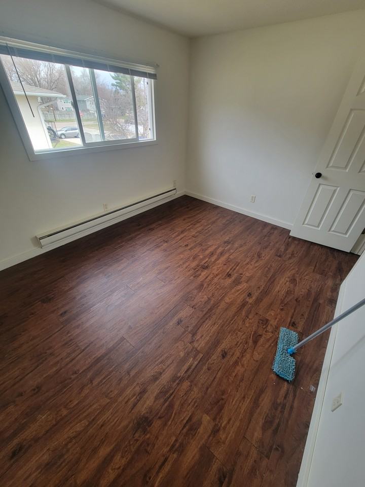 1738 La Crescent St #17 - Photo 5 of 7