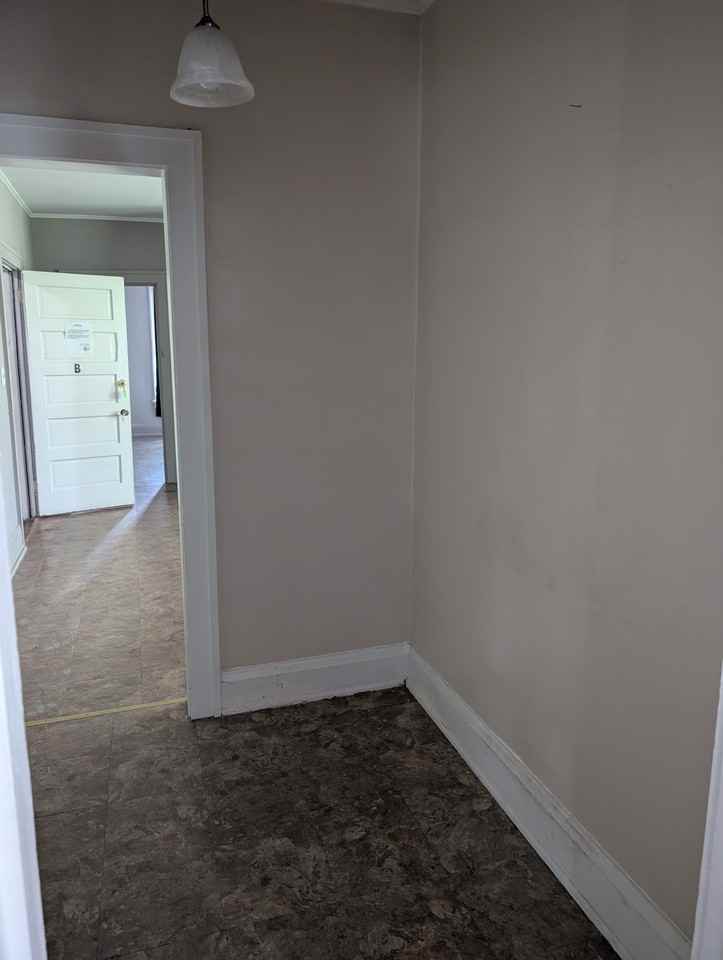 1713 Nash St Nw #B - Photo 5 of 7