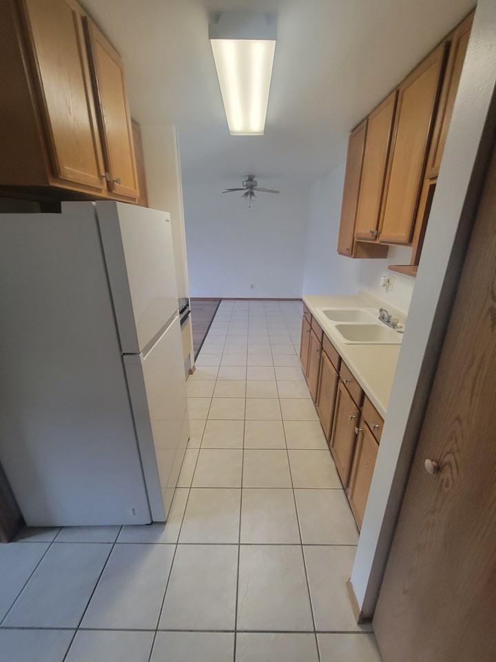 1701 La Crescent St #134 - Photo 6 of 11