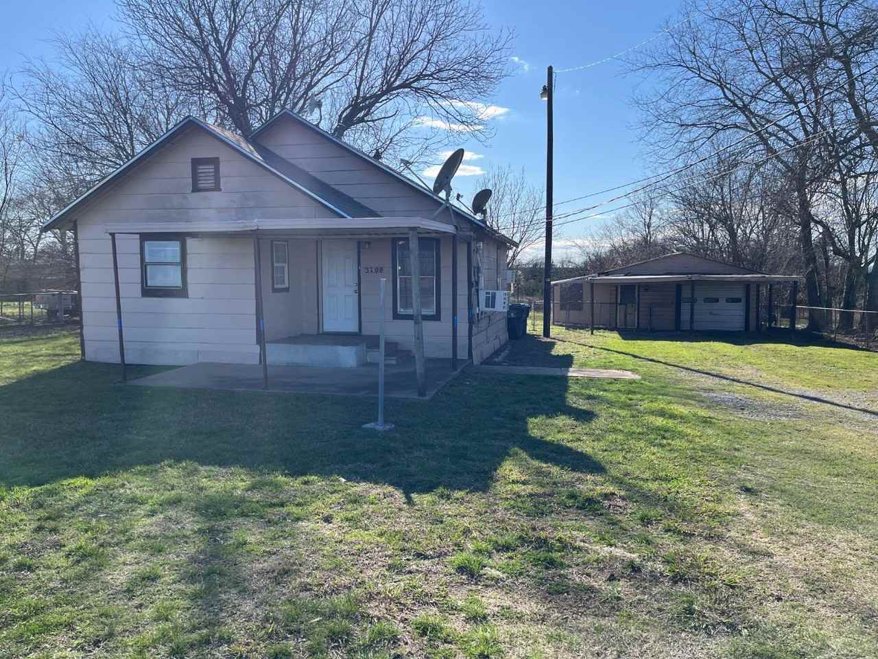 3709 N State Highway 91 - Photo 2 of 16