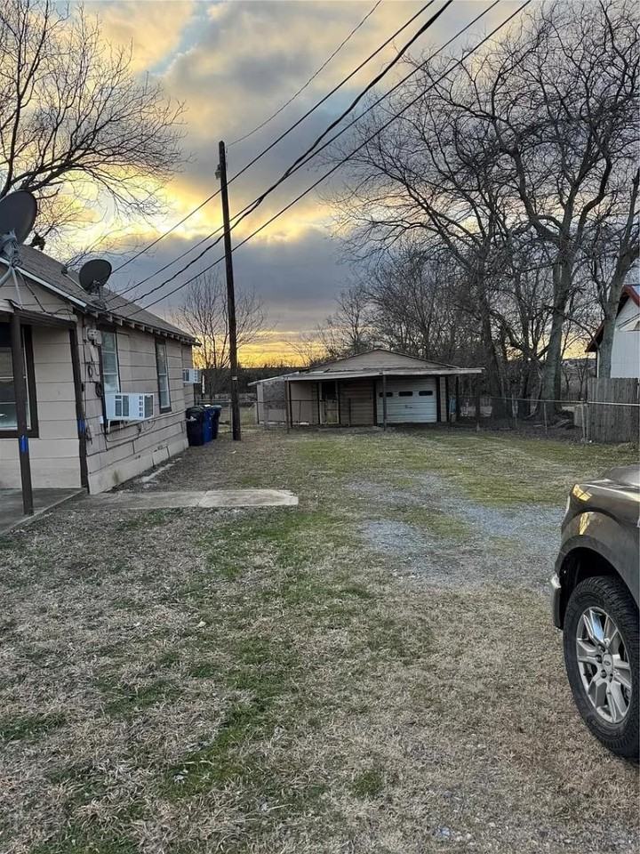 3709 N State Highway 91 - Photo 3 of 16