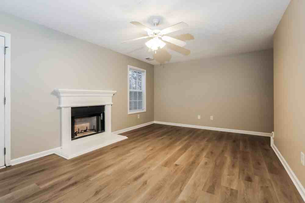 615 Beddick Ln - Photo 4 of 17