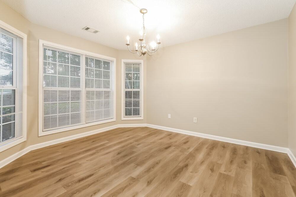 615 Beddick Ln - Photo 6 of 17