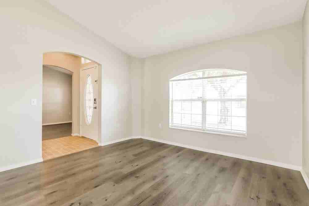 3460 Stoneway Dr - Photo 4 of 16