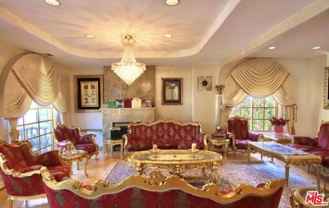 921 Georgina Ave - Photo 3 of 21