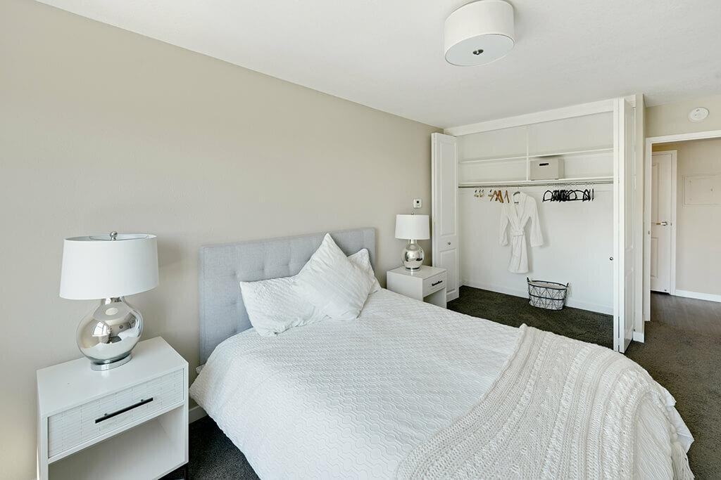 735 St. Clair Apartments - Photo 2 of 9