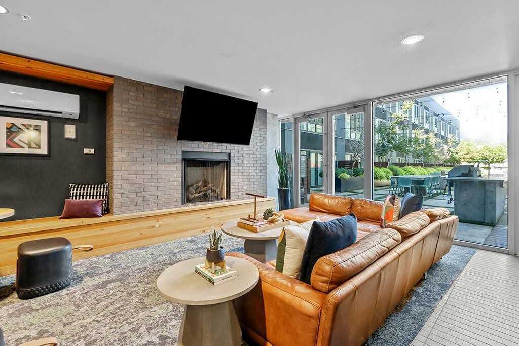 2112 Nw Quimby St - Photo 7 of 17