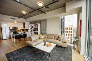 featured image of 2112 Nw Quimby St