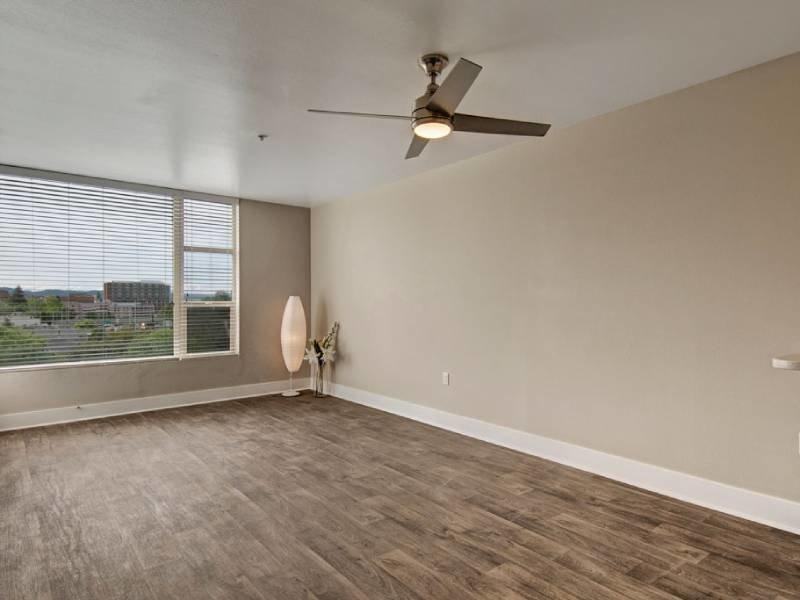 5819 Ne Glisan St - Photo 7 of 13