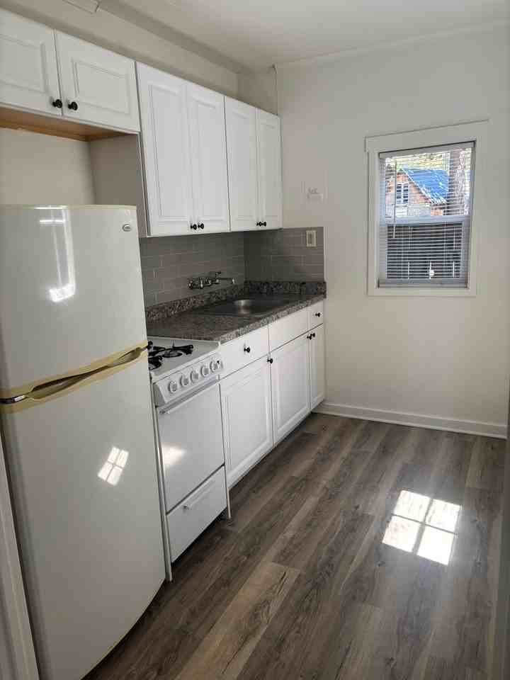 2815 Lake Forest Road #3 - Photo 4 of 9