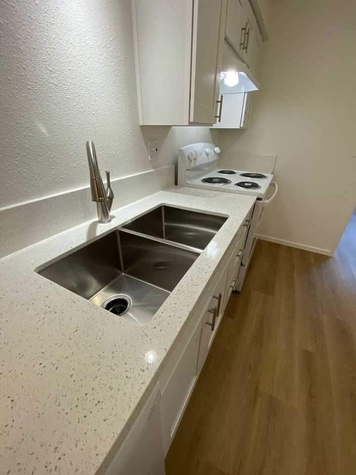 17925 E Burnside St #105 - Photo 5 of 22