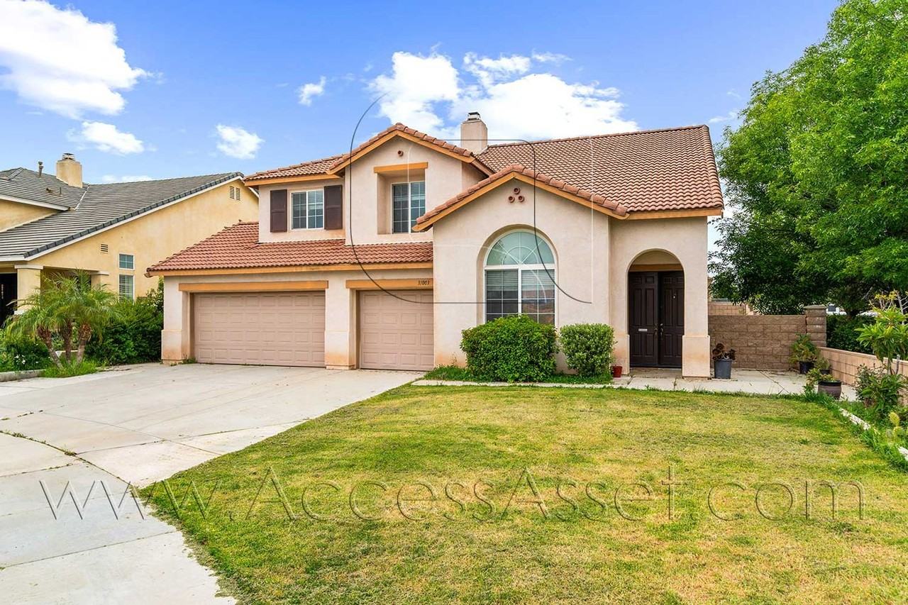 31003 Janelle Ln - Photo 2 of 40