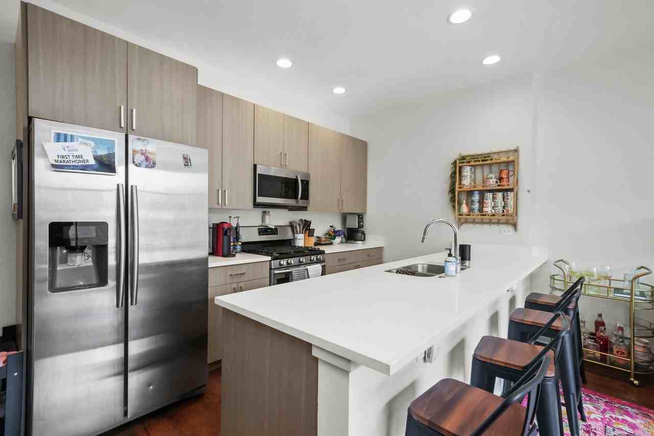 Legacy at River West - Photo 2 of 14