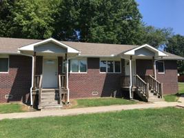 featured image of 406 E Adams St