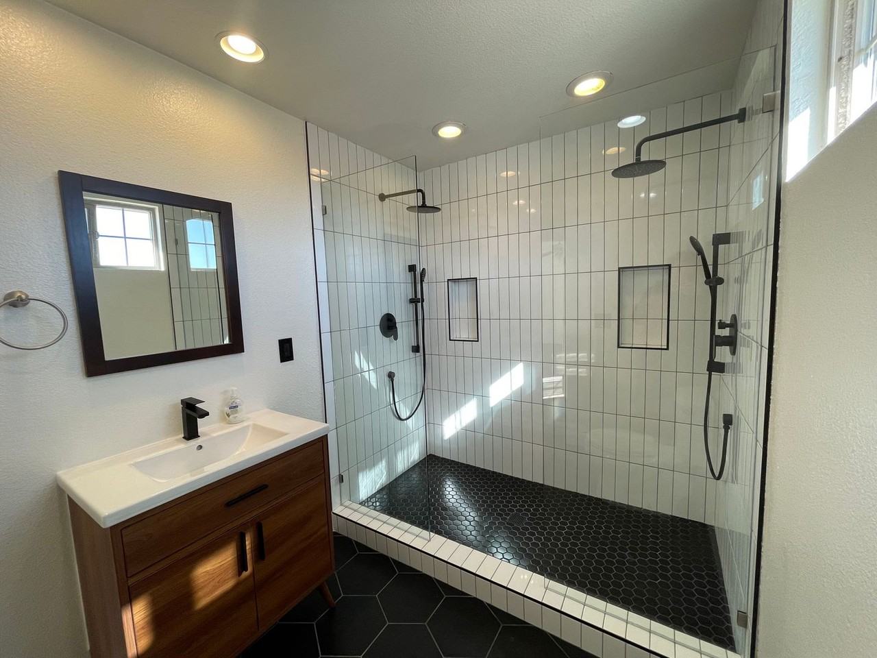56715 Scandia Ln - Photo 3 of 12