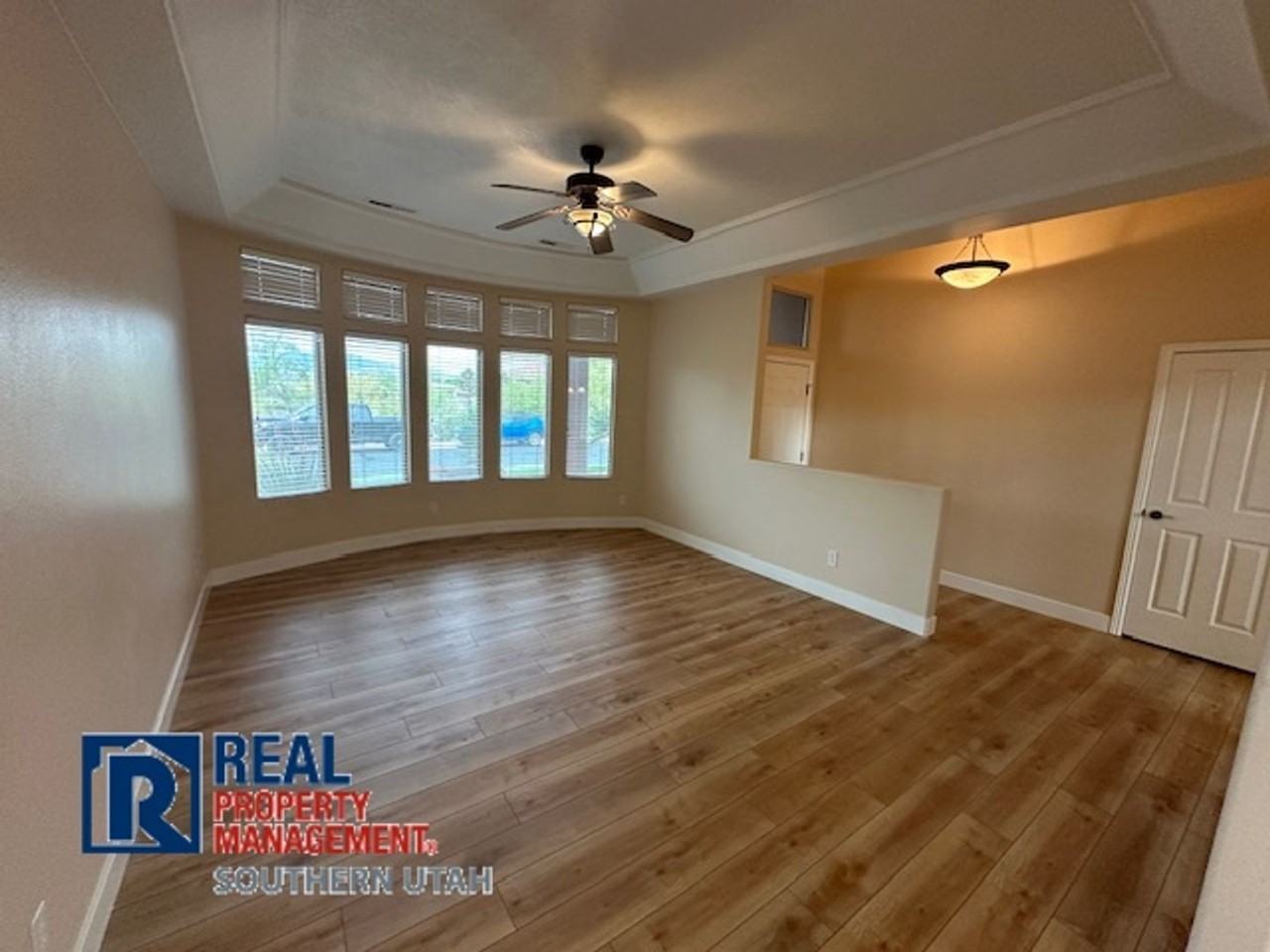 1530 Falcon Dr - Photo 2 of 18