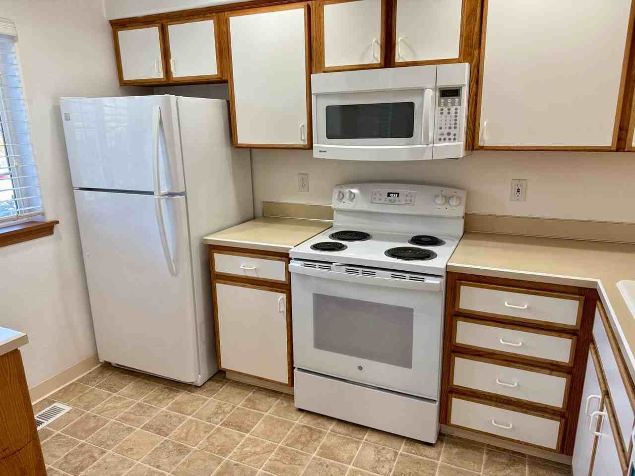 764 Sw Meadow Dr - Photo 7 of 20