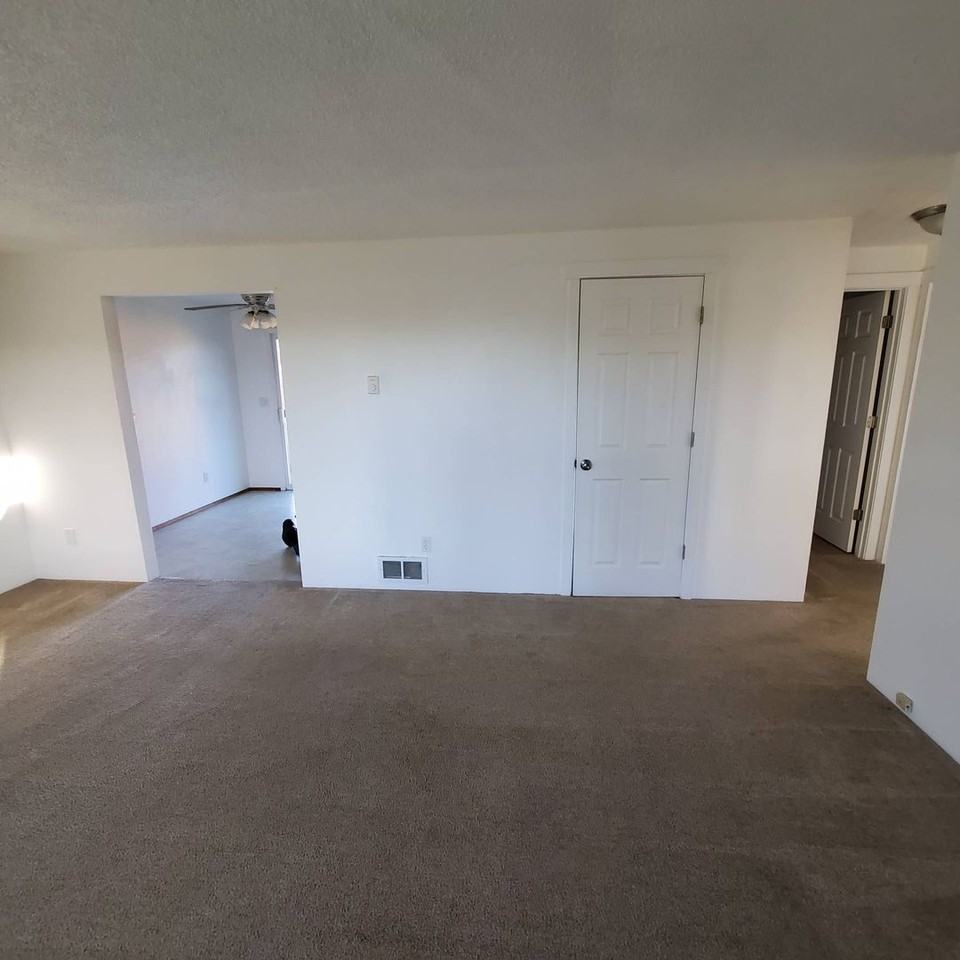 4311 Waverly Dr Ne - Photo 5 of 26