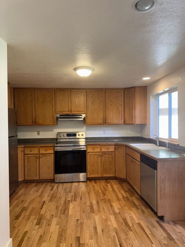 2592 Nw Sherman Hill Rd - Photo 4 of 19