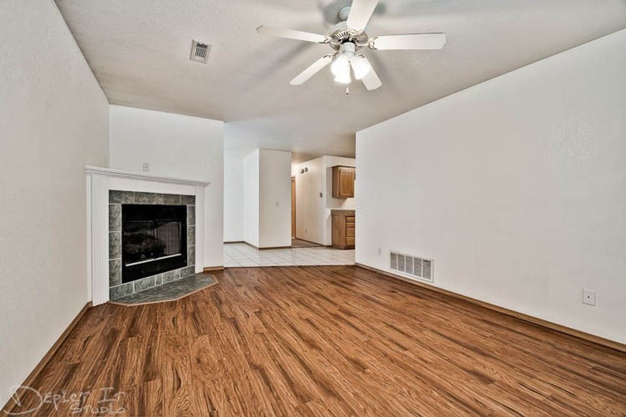 Rainsong 05-07 - Photo 4 of 11