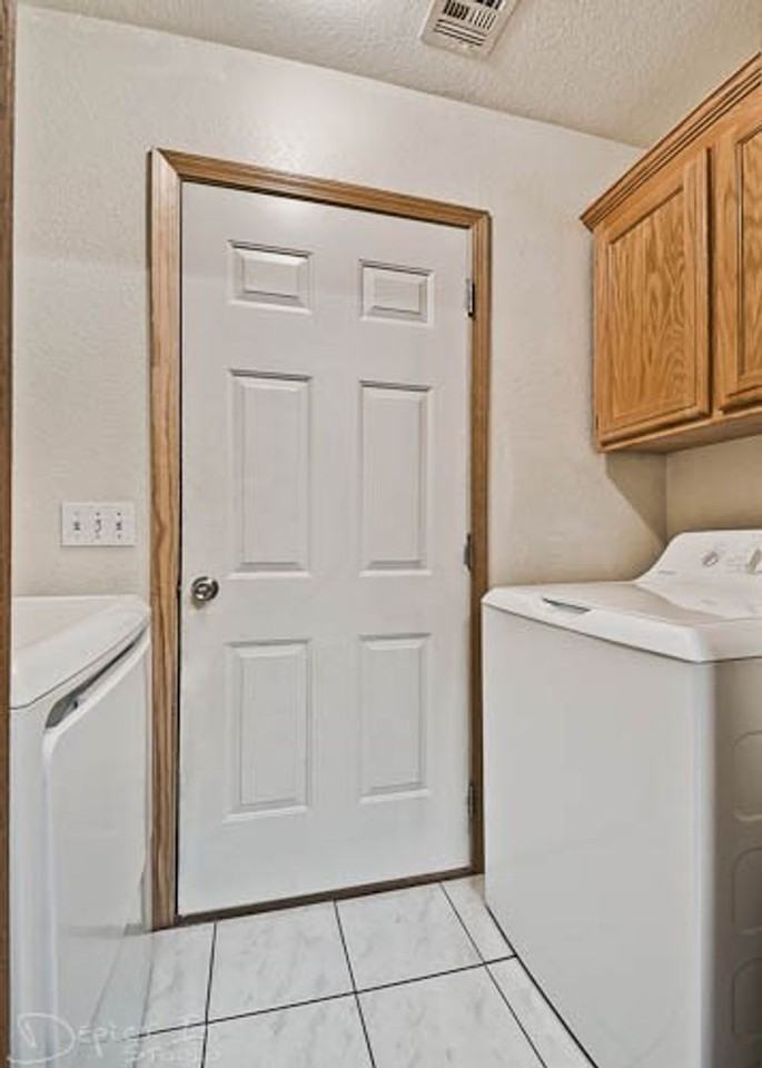 Rainsong 05-07 - Photo 5 of 11