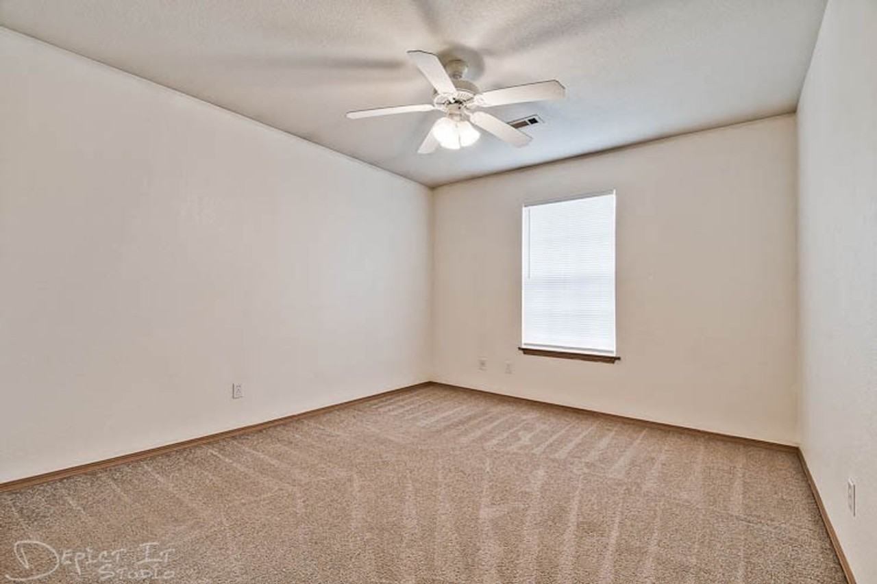 Rainsong 05-07 - Photo 6 of 11