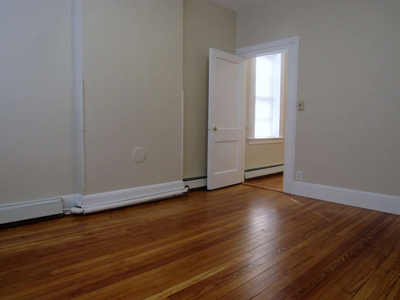Montclair Apartments On Bloomfield Avenue - Photo 4 of 12