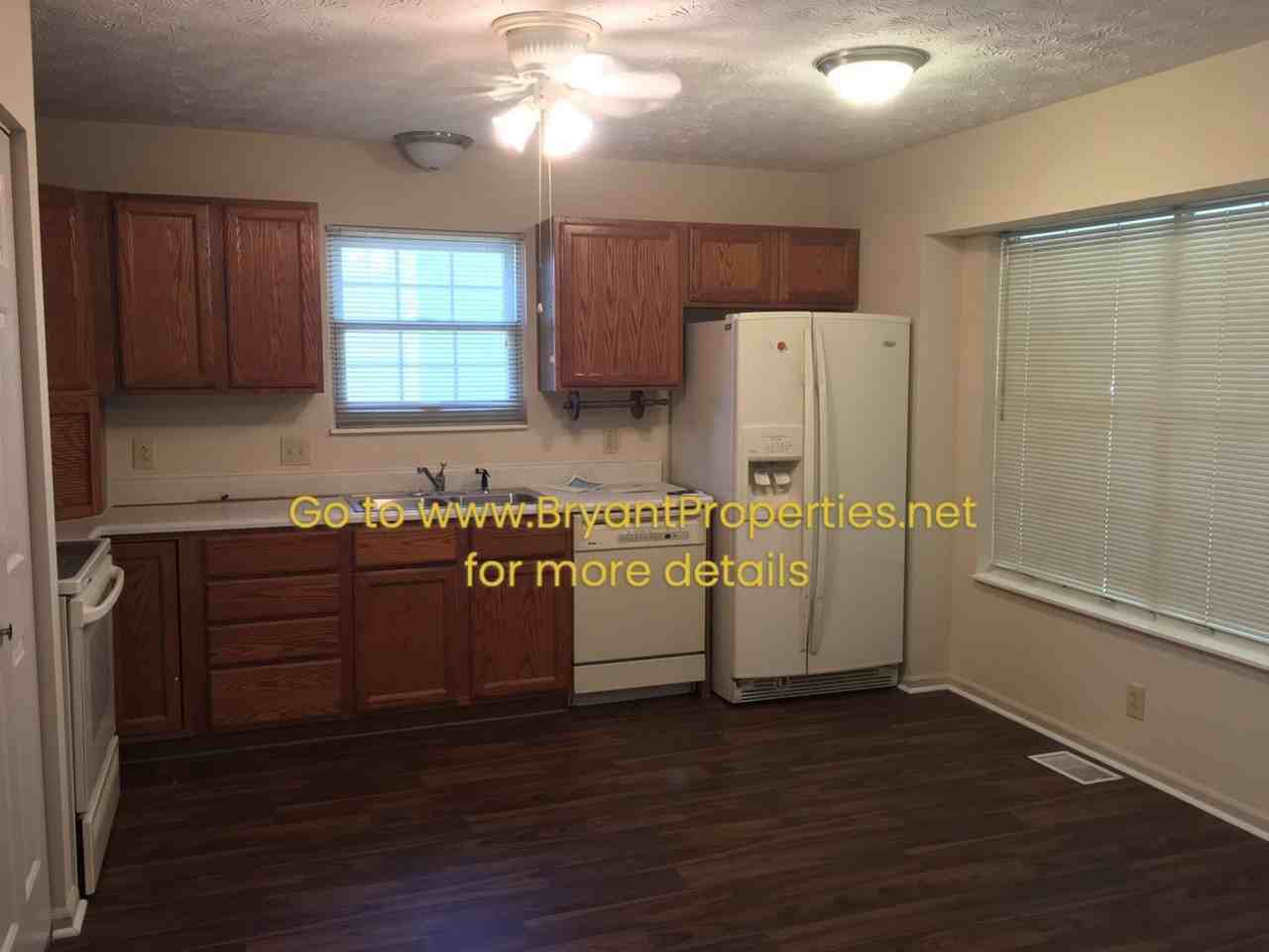 833 Neelys Chase Dr - Photo 2 of 8