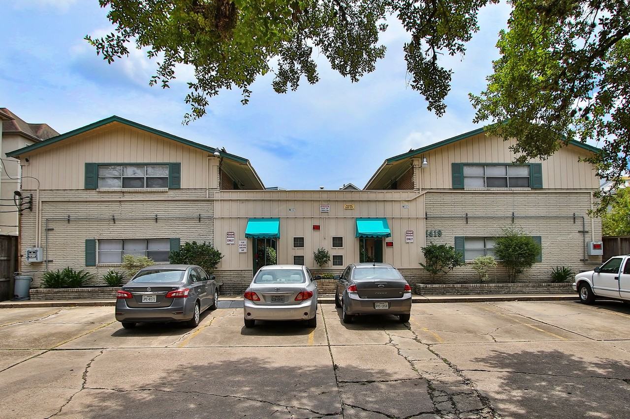 1419 Hyde Park - Photo 3 of 26