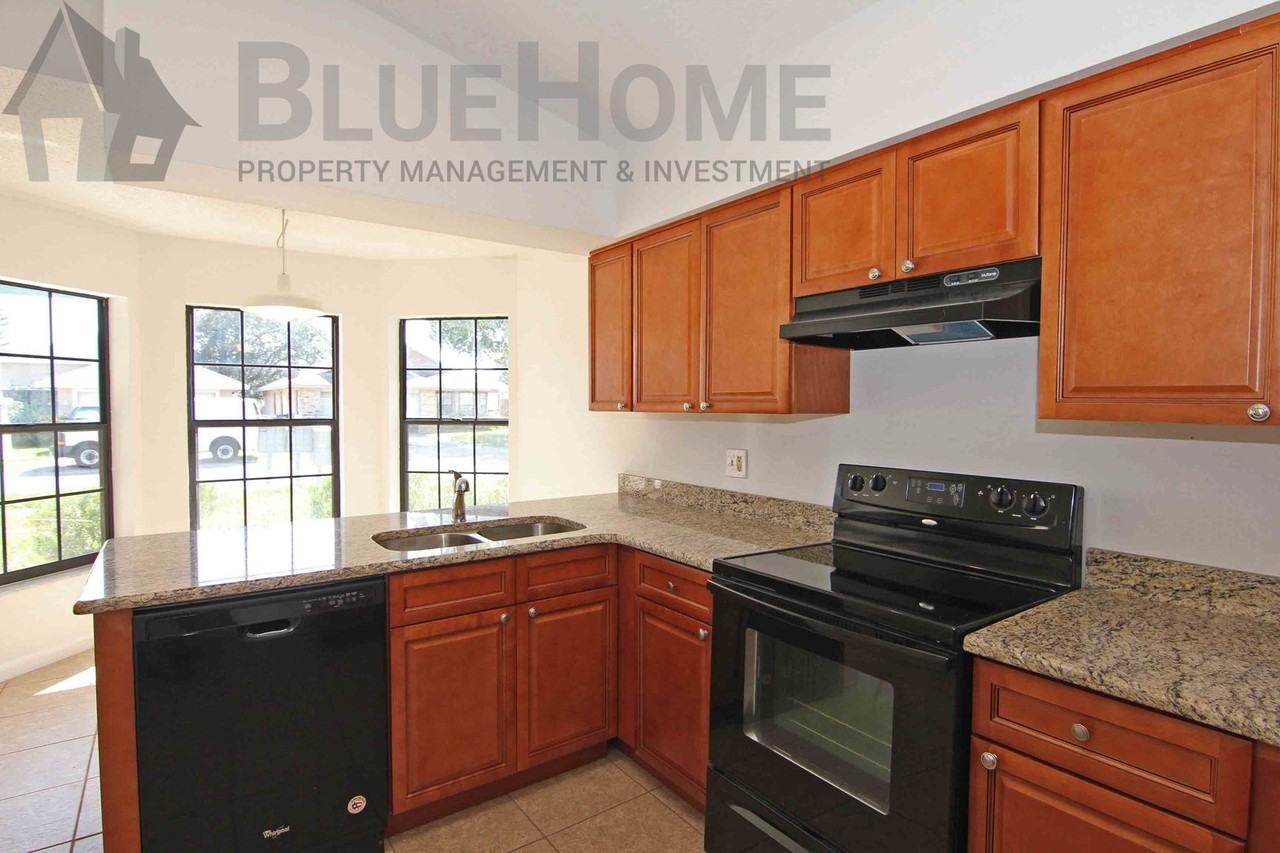 10412 Cresto Delsol Cir - Photo 2 of 12