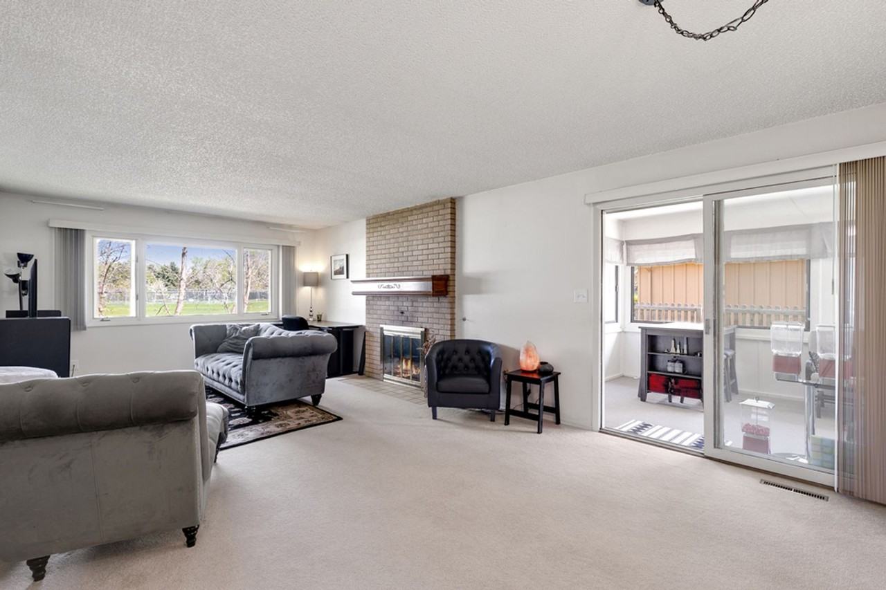 1105 Kirkwood Dr - Photo 4 of 11