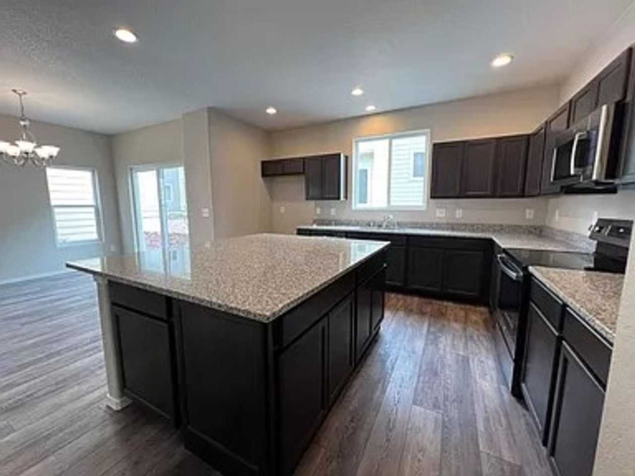 3863 Vineyard Cir - Photo 6 of 31