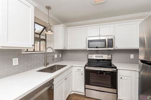 featured image of 9506 Jefferson Hwy #27