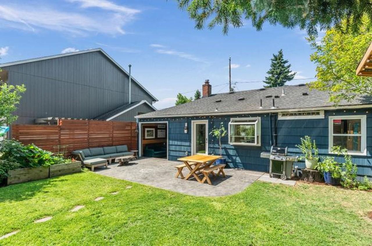 3202 Se 56th Ave - Photo 2 of 22